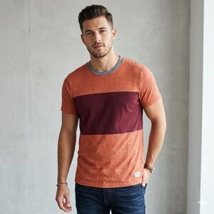 Hollister Men's Short Sleeve Tee in Orange and Burgundy